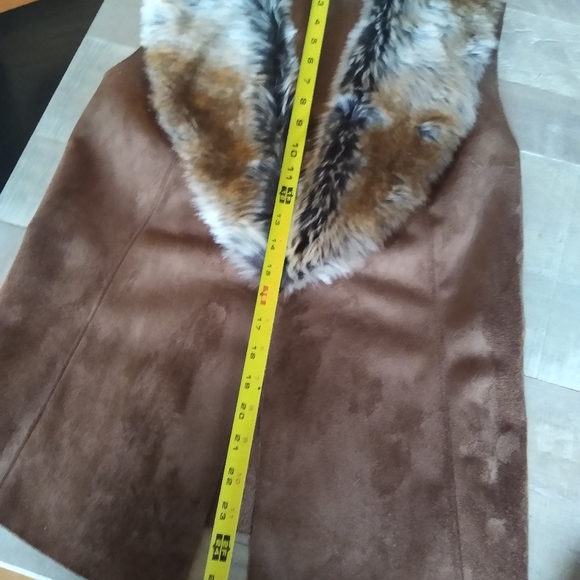 Chico's FAUX SUEDE and FUR vest, SIZE 0 - Picture 2 of 4